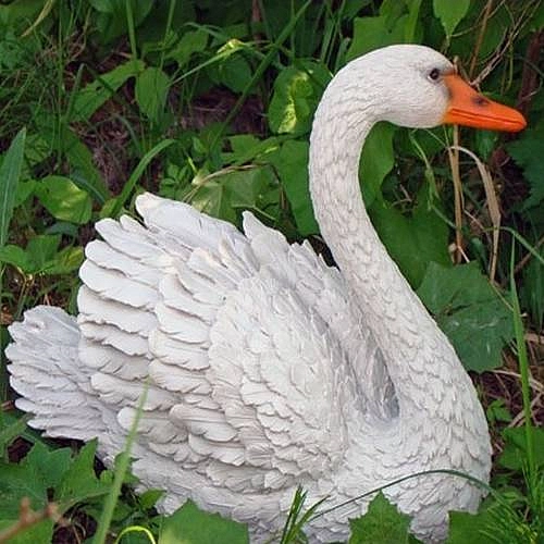 Поделки для сада: «Фарфоровый» Лебедь